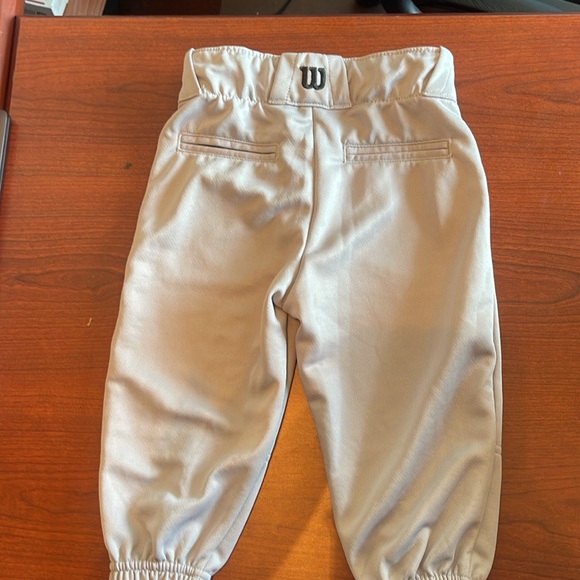 Used youth small baseball short pants Wilson - Picture 2 of 4